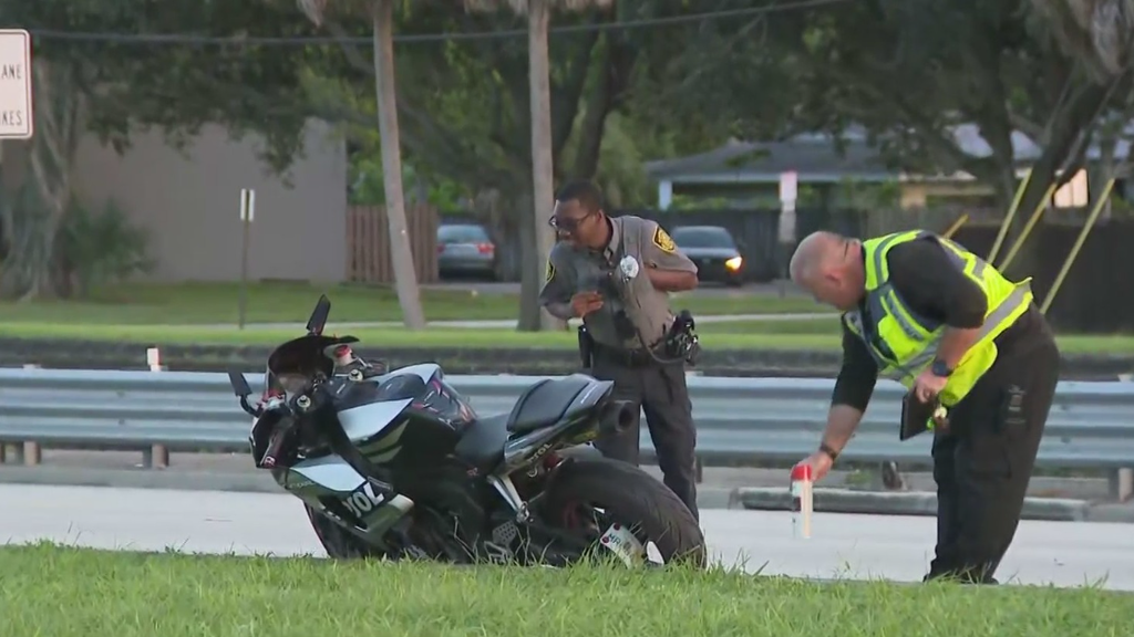 1 dead, 1 injured in motorcycle crash on Sunrise Boulevard near Florida's Turnpike, authorities say — CBS Miami, Denton Health news