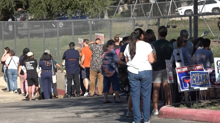 Early voters in Bexar County say voting machines are 'switching' up their selections. Election officials are 'monitoring closely.' — KENS 5 (San Antonio), Denton Community news