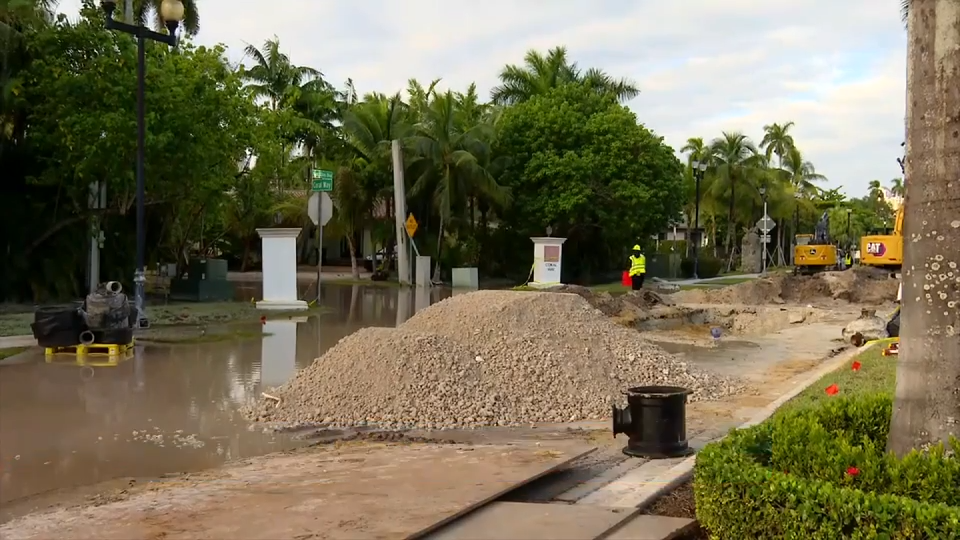 Repairs underway for water leak near Las Olas Blvd at Coral Way — WSVN 7 Broward, Denton Community news